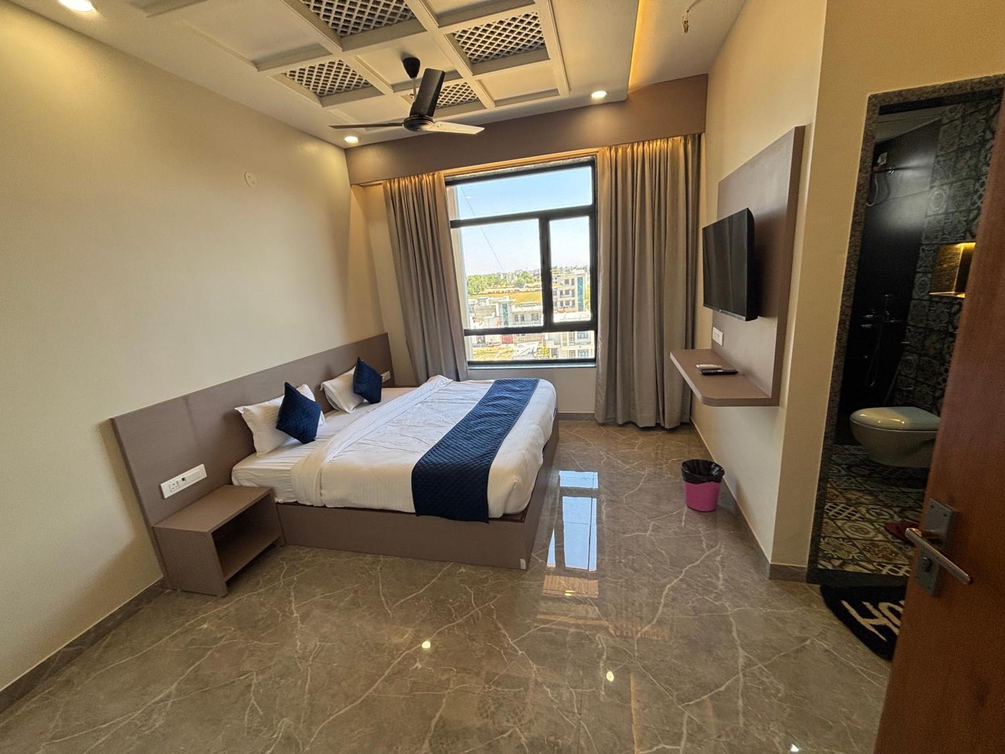 Hotel Sisodiya Palace Khātu Eksteriør billede