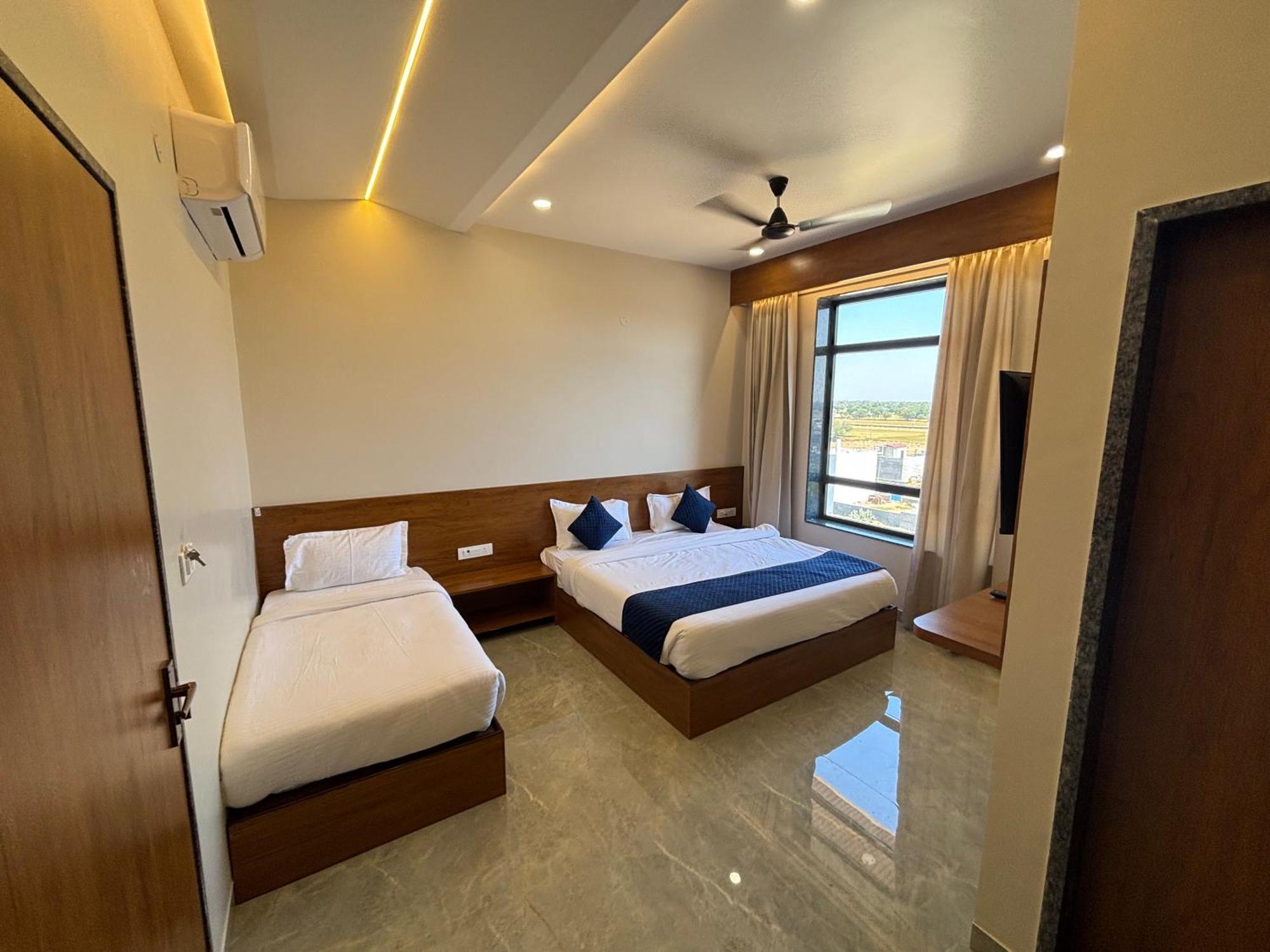 Hotel Sisodiya Palace Khātu Eksteriør billede