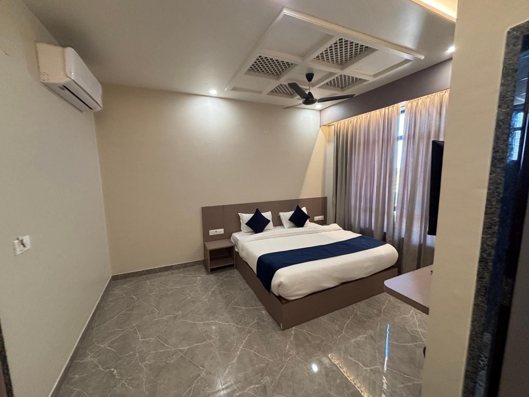 Hotel Sisodiya Palace Khātu Eksteriør billede