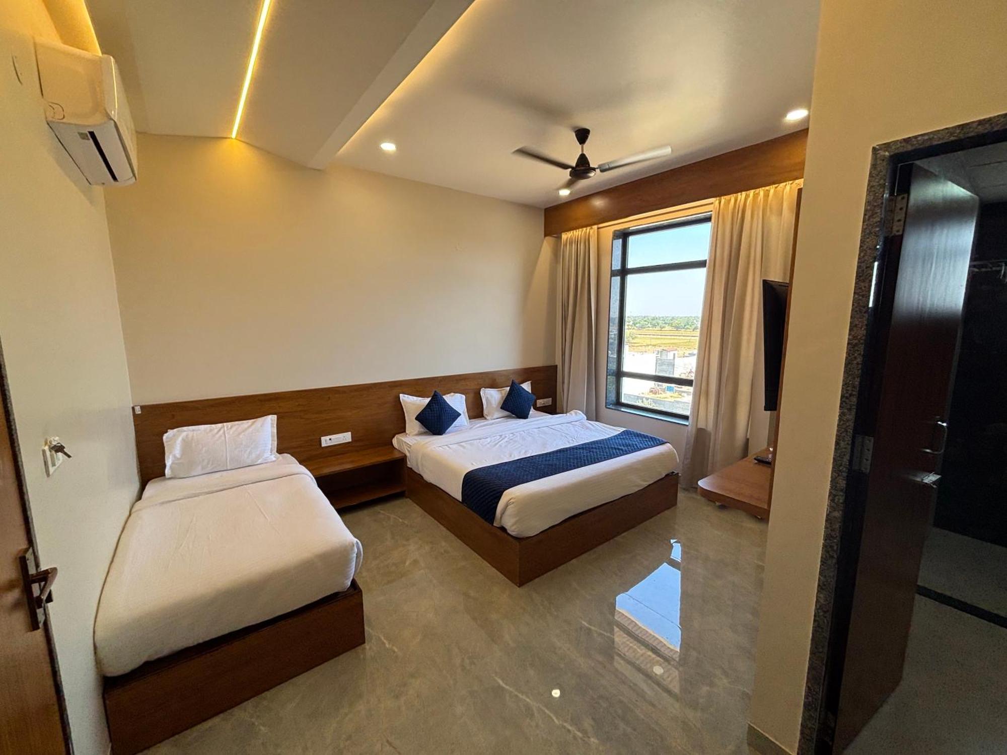 Hotel Sisodiya Palace Khātu Eksteriør billede