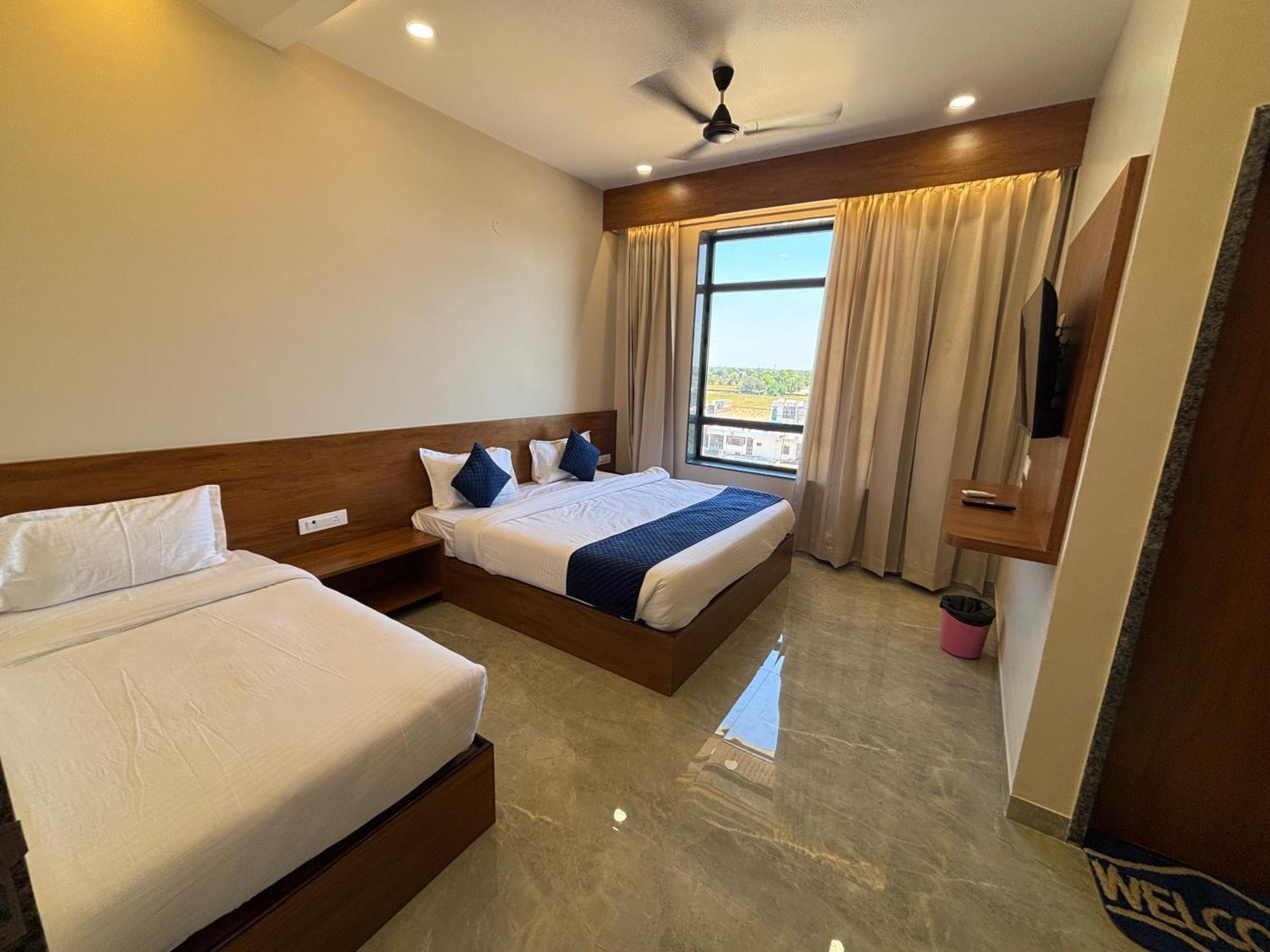 Hotel Sisodiya Palace Khātu Eksteriør billede
